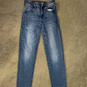 American Eagle women’s skinny jeans Next level stretch size 2 regular
